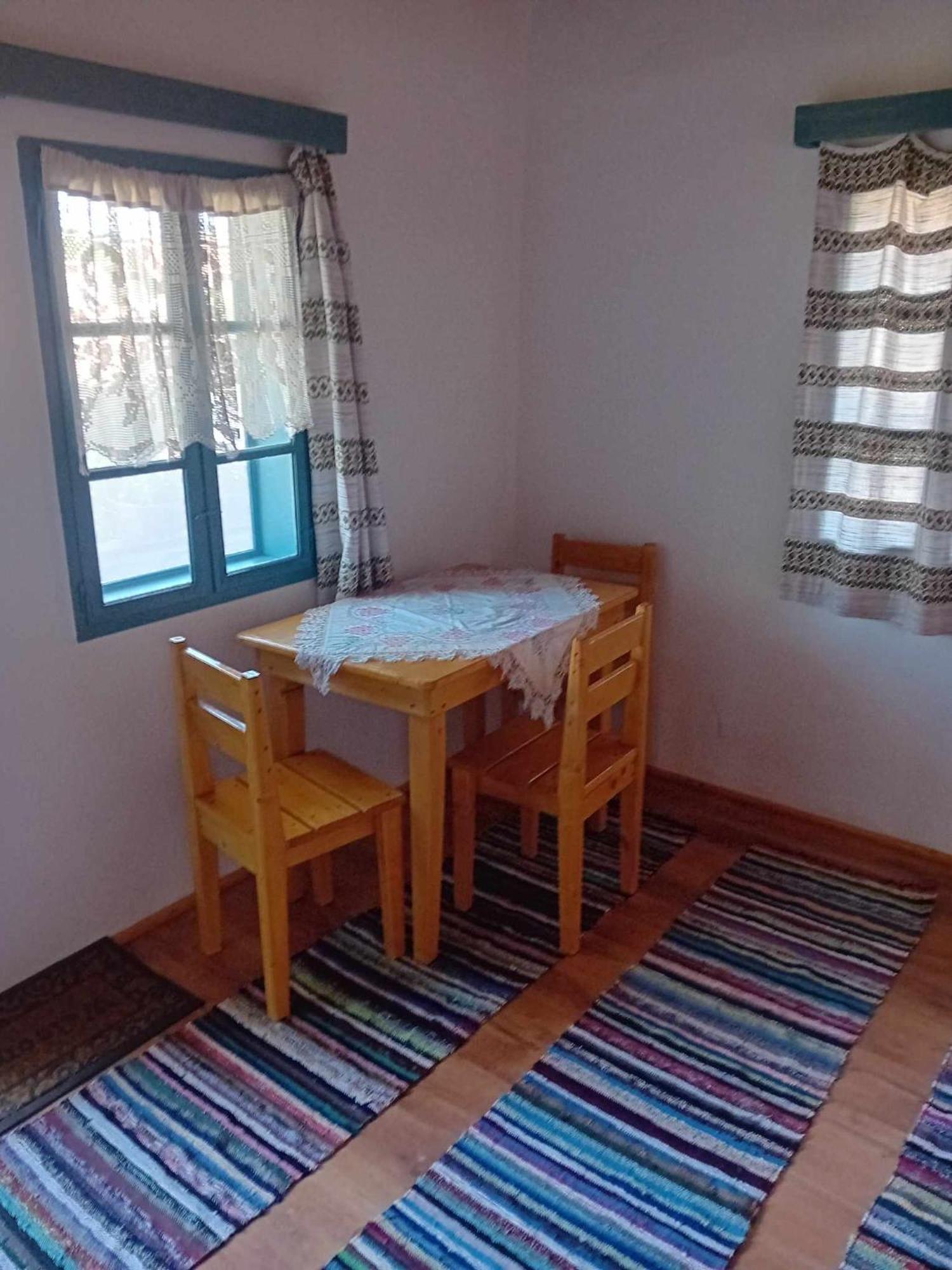 Biro Vendeghaz Hotel Sarateni Luaran gambar