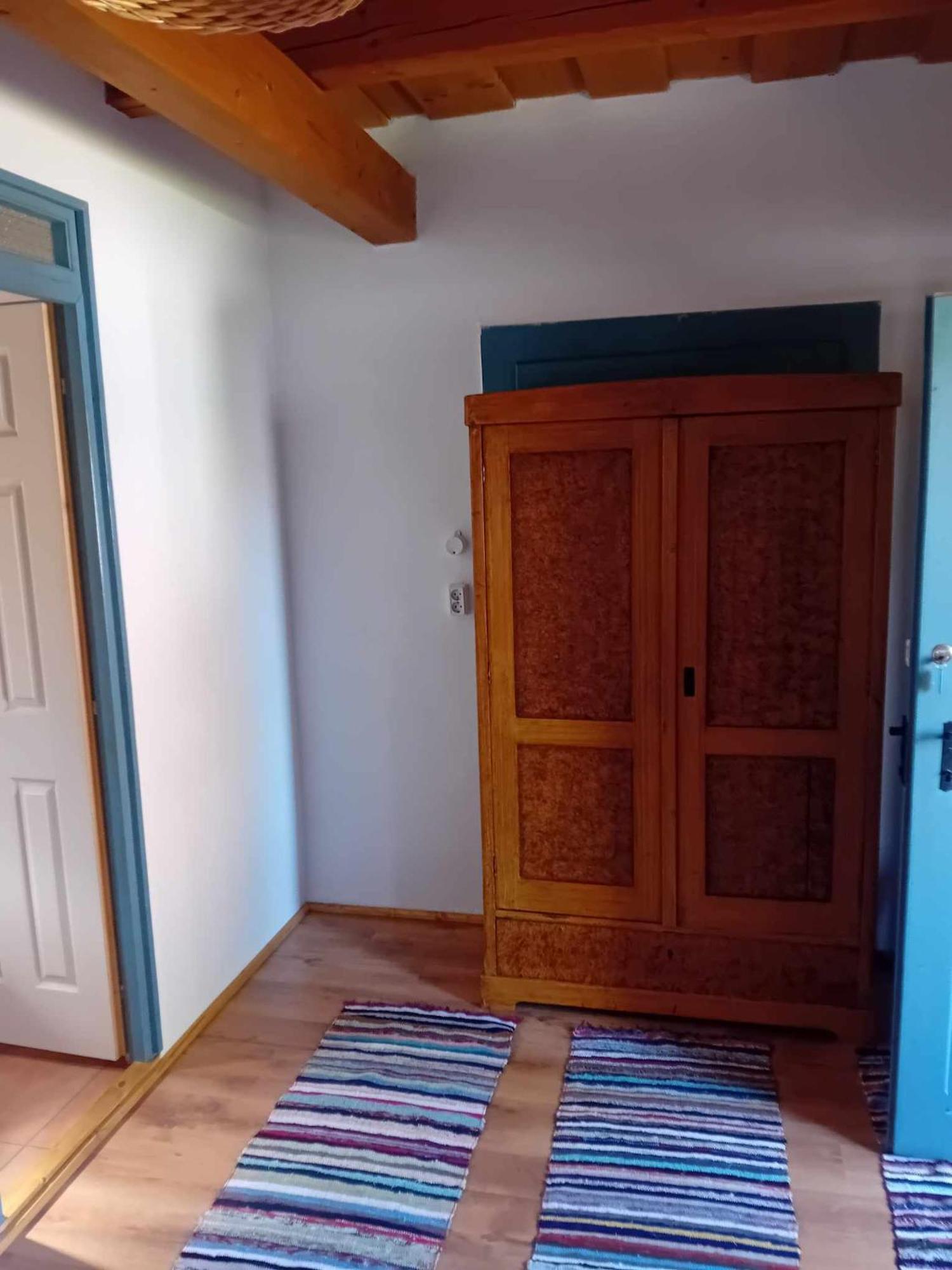 Biro Vendeghaz Hotel Sarateni Luaran gambar