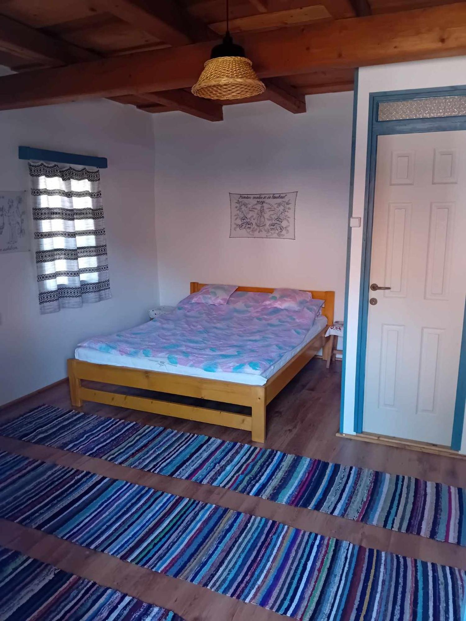 Biro Vendeghaz Hotel Sarateni Luaran gambar